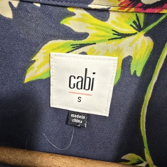 CAbi Shirt Womens Small Blouse Navy Blue Daisy Floral Button Up 3250 - Picture 3 of 14